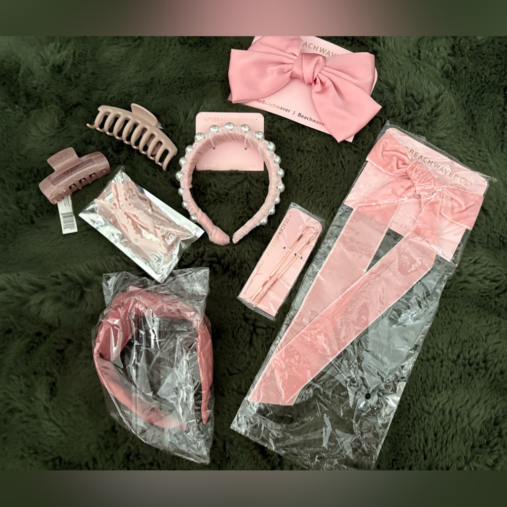 Pink Beachwaver hair accessory bundle all NWT plus mystery gifts!